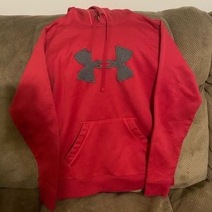 Women’s Under Armour sweatshirt